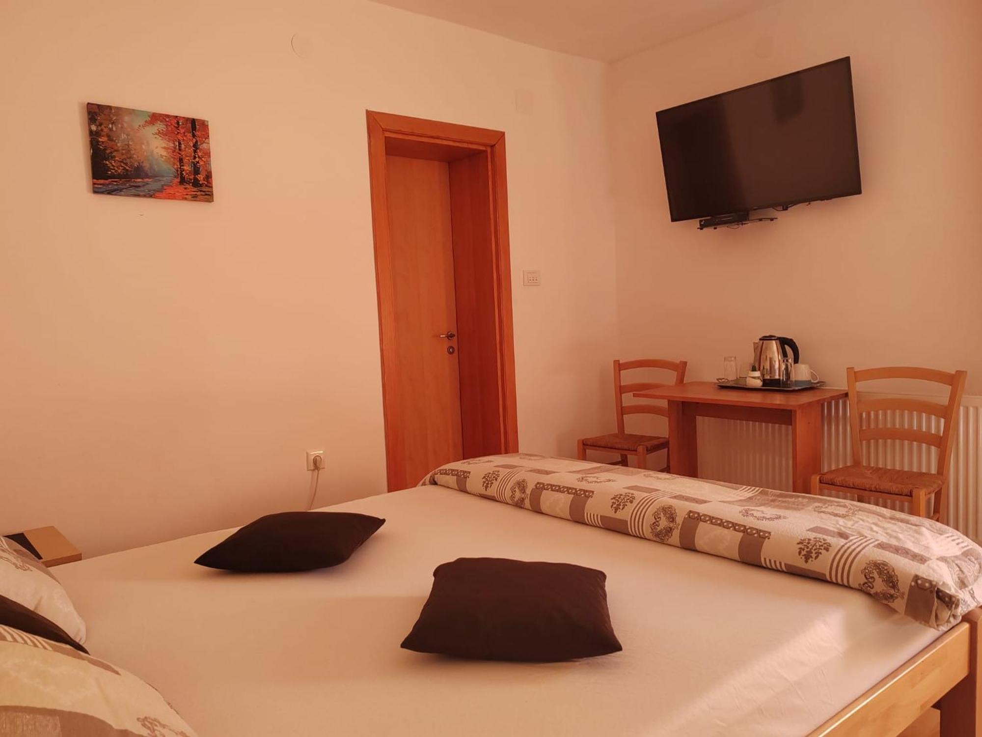 Hotel Stari Mlin Korenica Esterno foto